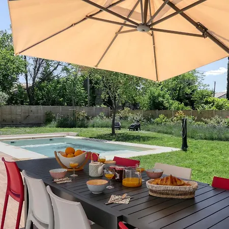 Quatreal Piscine Privee, Chauffee Villa